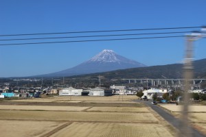 帰りの新幹線から撮った富士山（沼津付近）